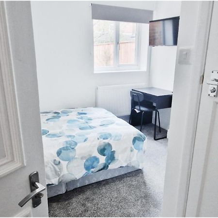 Lovely Room In Modern House Near Nottingham Eksteriør bilde